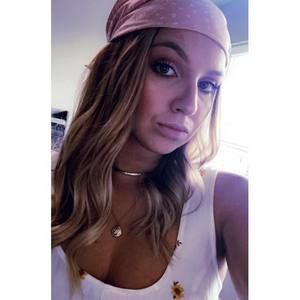 Meet your Posher, Alina